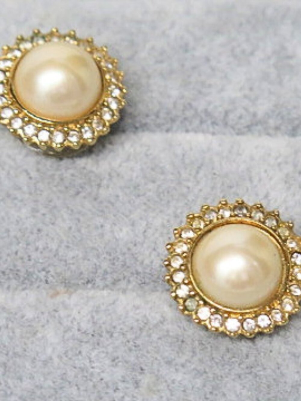 Vintage Faux Pearl Rhinestone Gold Tone Round Stud Earrings Estate Jewelry